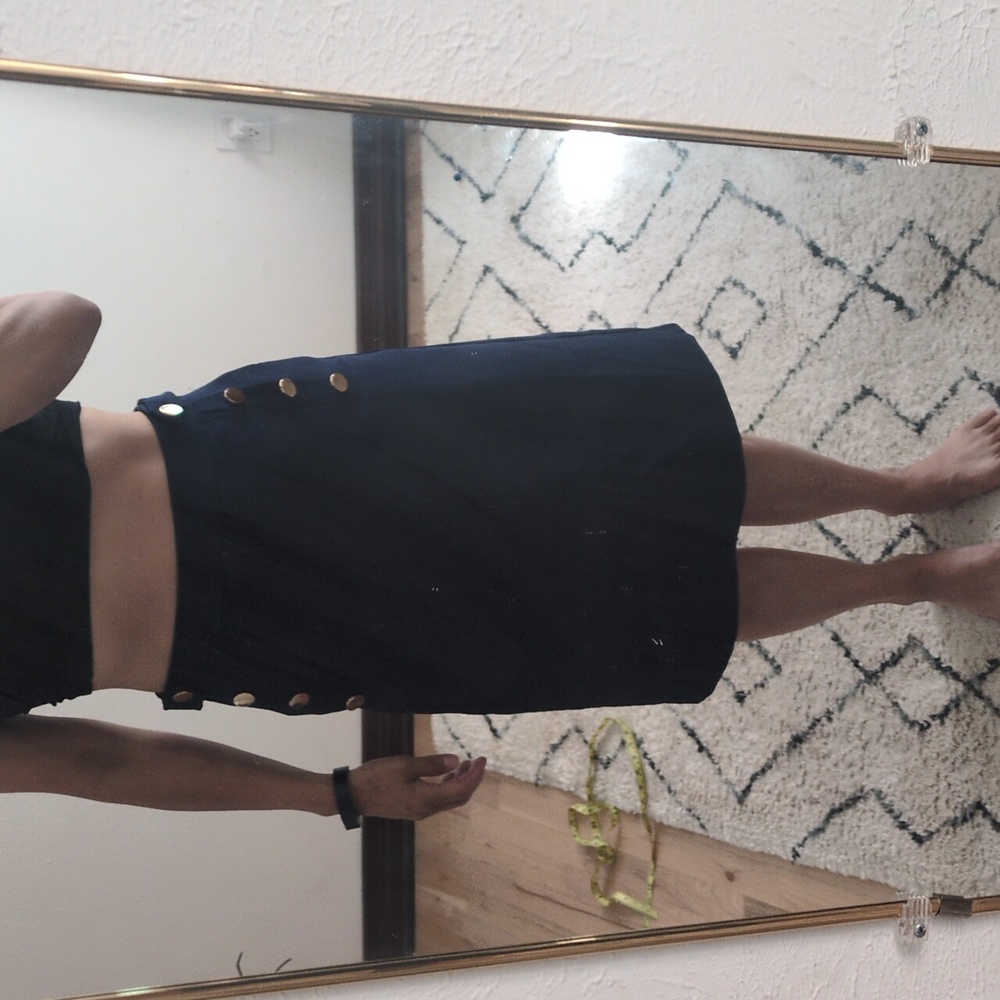 ANTHROPOLOGIE DELLA BEE Navy Skirt With Gold Buttons | Size Medium